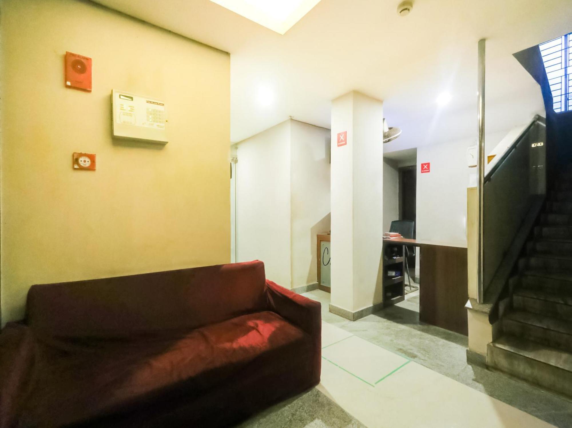 Hotel O Nirvana Lodge Guwahati Exterior foto