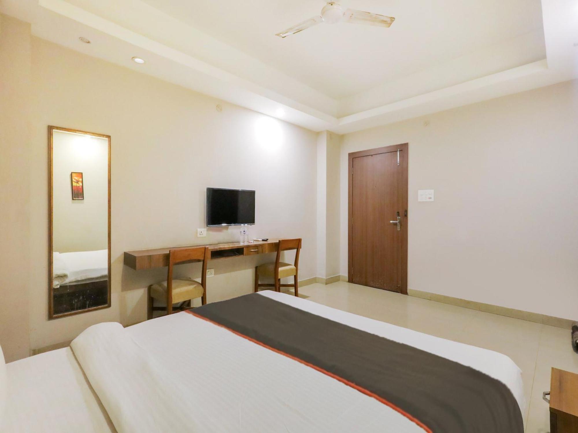 Hotel O Nirvana Lodge Guwahati Exterior foto